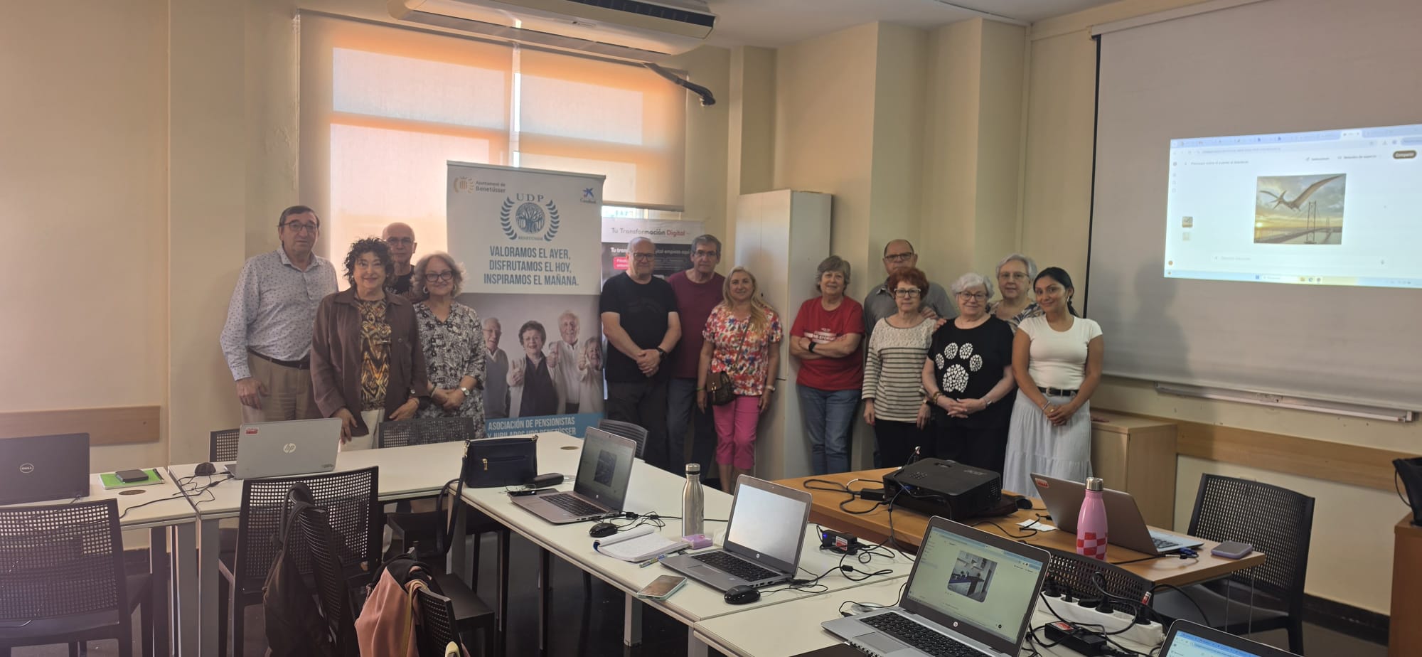 Taller Asistentes Virtuales y Comunicación